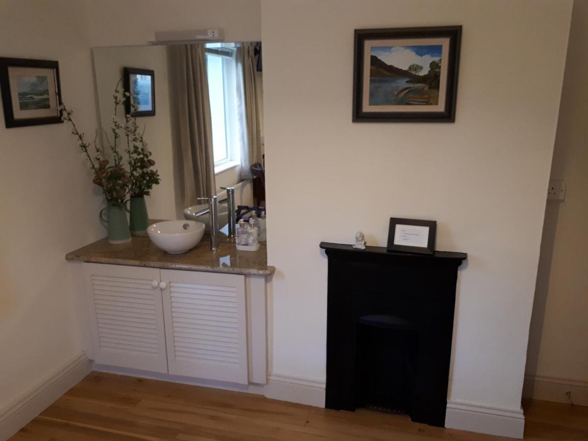 Conways B&B Claremorris Eksteriør bilde